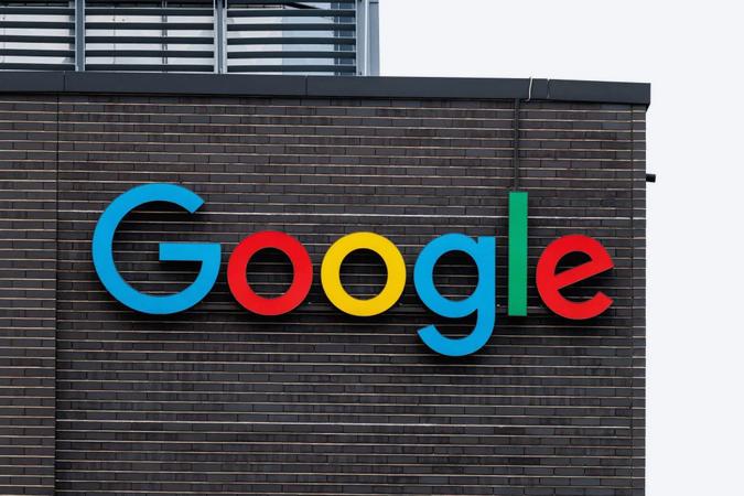 Google Launches AI-Powered Article Overviews in News Pilot with Major Publishers