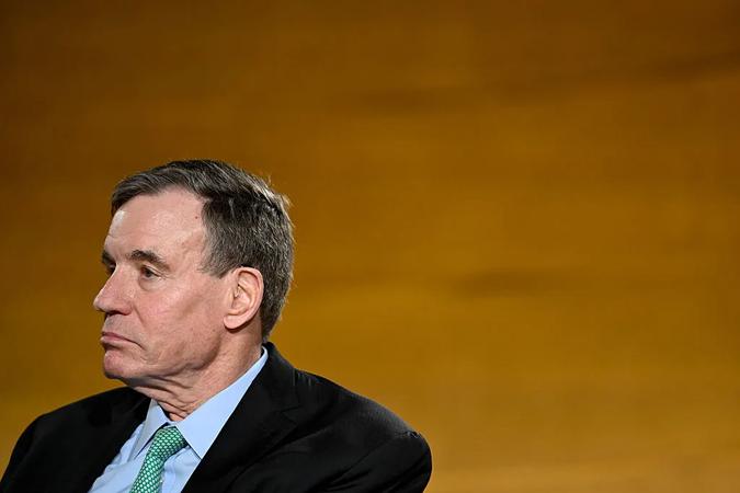 AI Job Displacement Accelerates as Entry-Level Roles Plummet 35% and VC Investments Halt