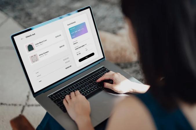 AI Shopping Traffic Surges 269% as Consumers Embrace Assistants for Online Purchases