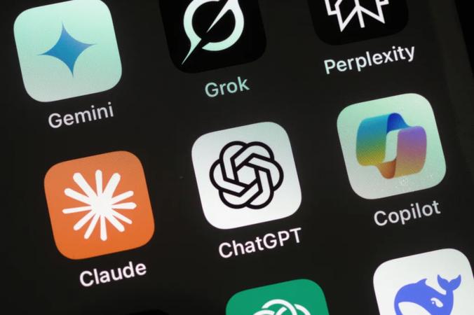 ChatGPT and Gemini Image Models Fuel 6.5x Surge in AI App Downloads, Outpacing Traditional Updates