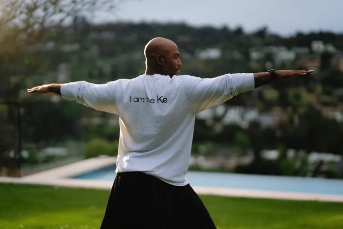 Karamo Brown Launches Kē, a New AI-Powered Wellness App for Personalized Fitness, Nutrition, and Growth