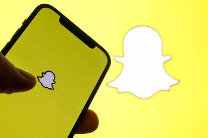 Snapchat Cracks Down on AI Slop: No More Rewards for Fully AI-Generated Videos in Spotlight