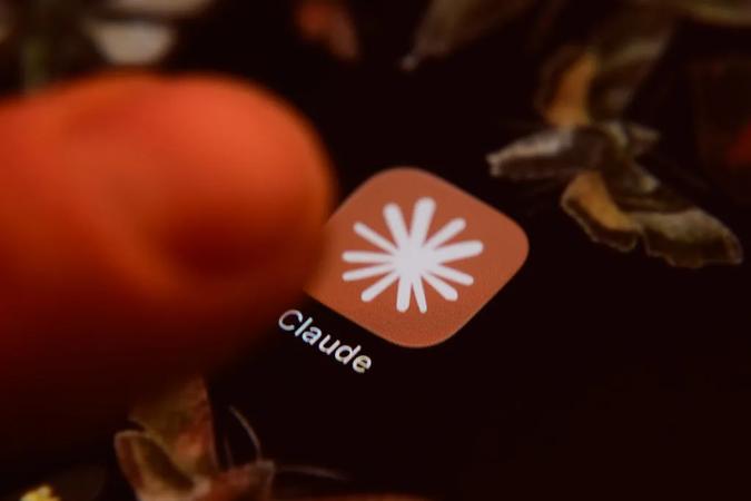 Anthropic Watermarks Claude’s AI Text with Invisible Code to Comply with EU AI Act, Sparking User Backlash