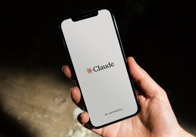 Claude’s Memory Gets a Major Upgrade: Anthropic Merges Systems to End Repetitive AI Briefings