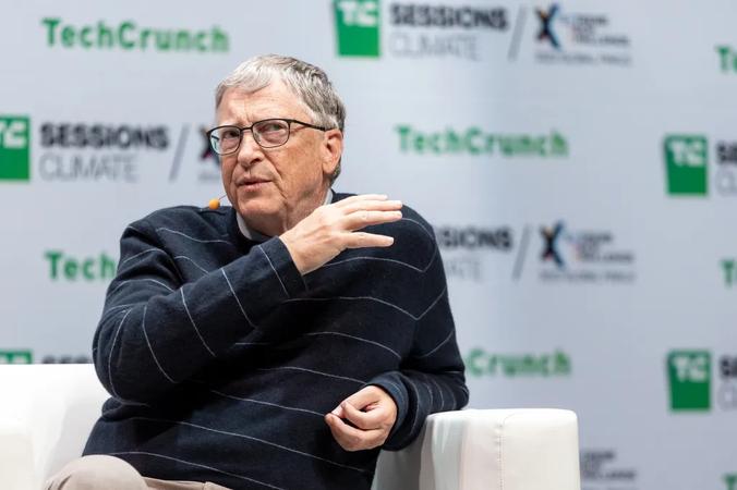 AI’s Social Impact: Bill Gates Reveals Concerns on Jobs, Science, and the Push for AI Slowdown