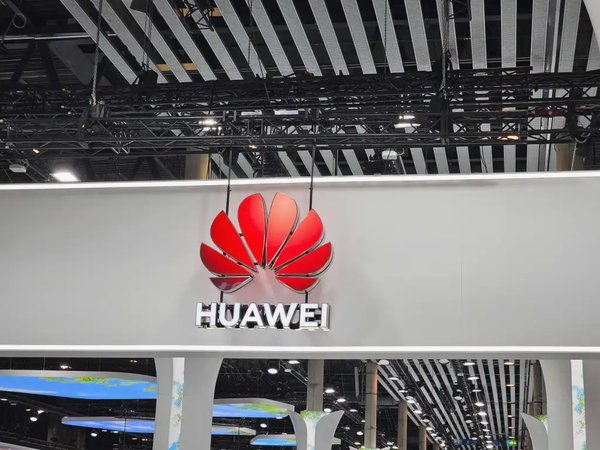 Huawei Accelerates Ascend 960DT AI Chip Launch to Q1 2027 in Bid to Challenge Nvidia