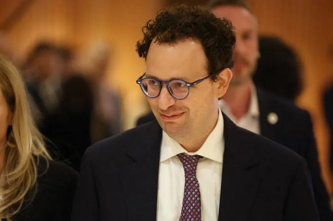 Anthropic CEO Dario Amodei to Meet Trump at White House for First One-on-One AI Safety Dinner