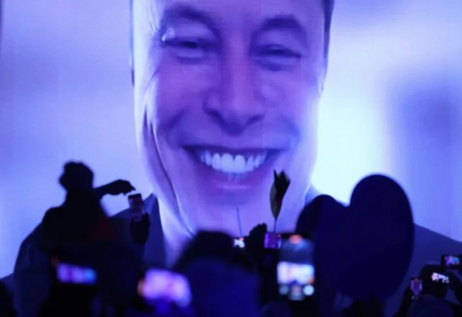 OpenAI Launches Dots AI Agent as Elon Musk's xAI Snags Dot.com Domain Redirecting to Grok