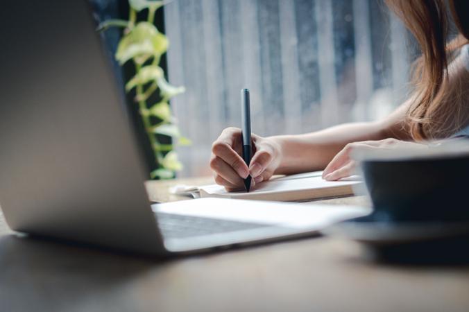 AI Writing Detection: New Study Reveals Telltale Words and Phrases That Give Away LLM-Generated Text